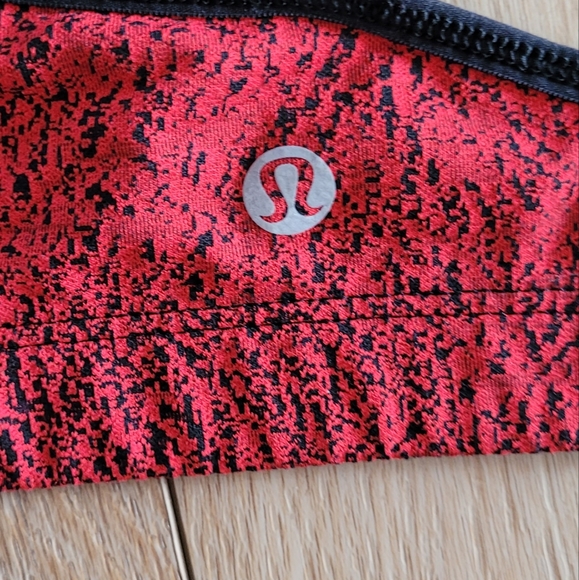 Lululemon tata tamers. Size 2 - Picture 3 of 8
